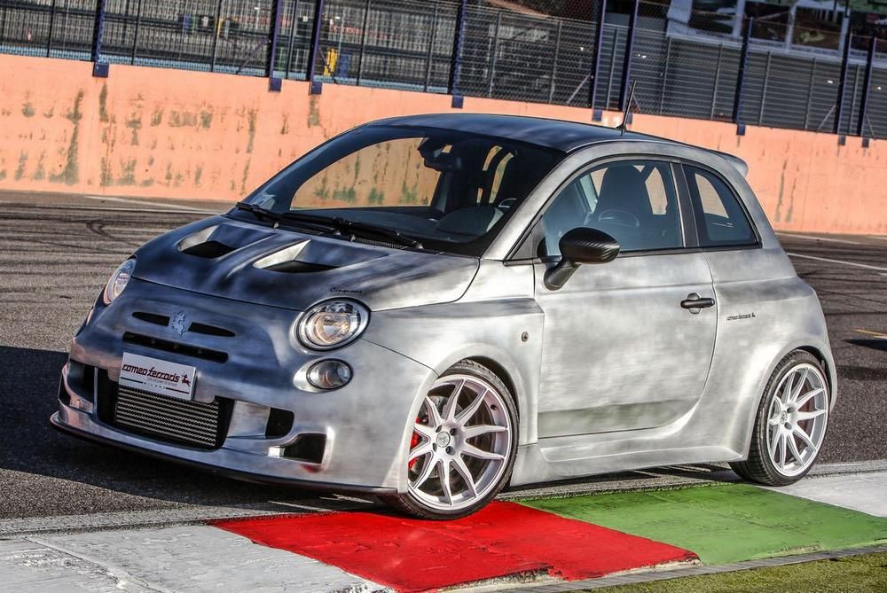 Tényleg szüksége van a világnak egy 284 lóerős Fiat 500-asra? Valójában nem ez a kérdés, hanem hogy neked szükséged van-e rá.
