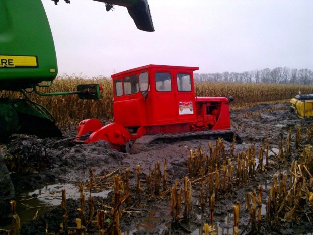 Itt az év elakadása, magyar földről 8