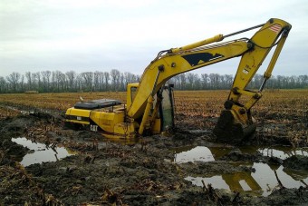 Itt az év elakadása, magyar földről