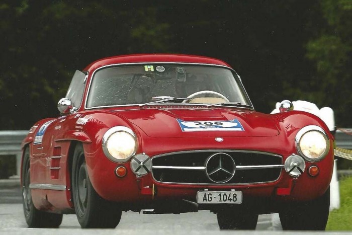 Sirályszárnyú Mercedes természetes közegében