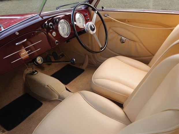 Árverésen a diktátor ajándéka 6 | Vezess Árverésen a diktátor ajándéka 6