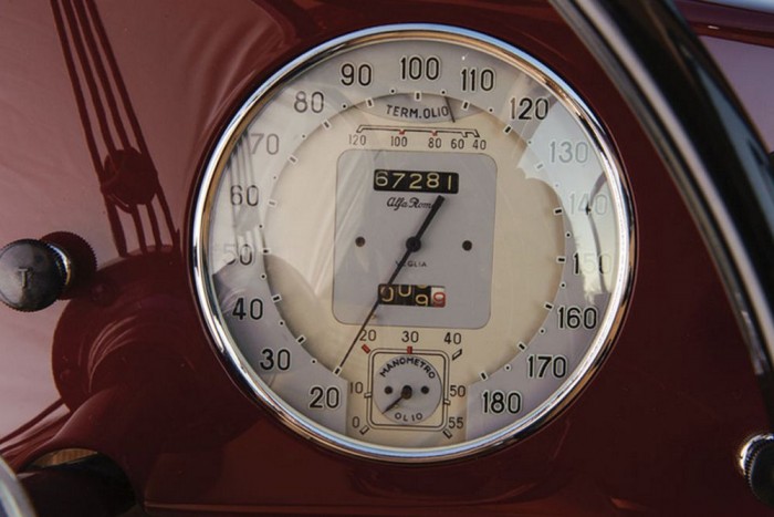 Árverésen a diktátor ajándéka 7 | Vezess Árverésen a diktátor ajándéka 7