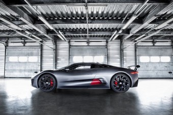 Ezzel próbálják legyőzni a 007-est