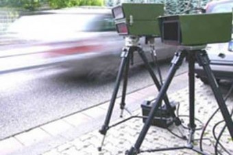 Szunyókáltak a rendőrök, ellopták a traffipaxot