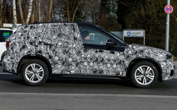 Olcsóbb, könnyebb lesz az új BMW X1 6