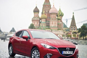 Felfüggesztették az újautó-forgalmazást Oroszországban