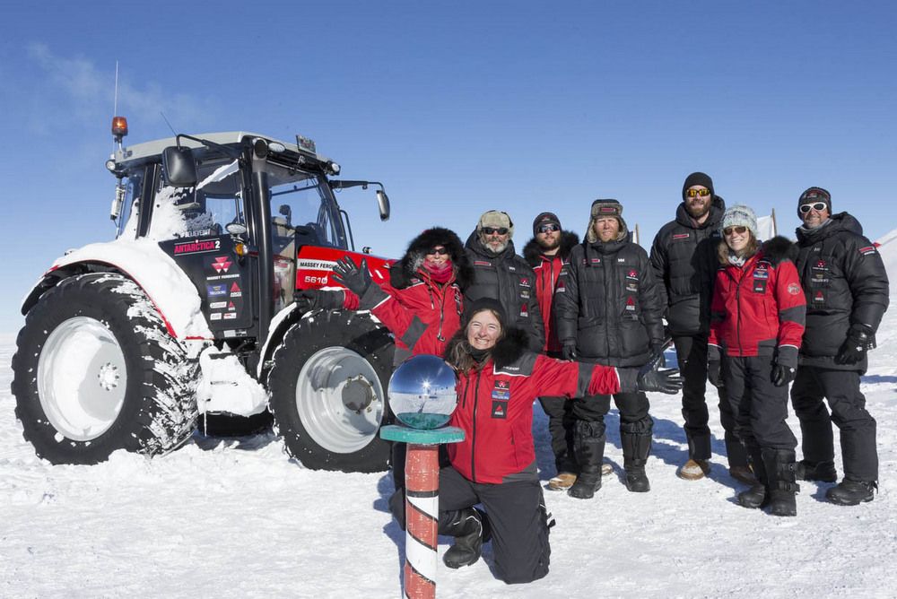 2500 kilométert megtenni egy traktor nyergében mindenképpen elismerésre méltó teljesítmény. Manon Osservoort azonban nem hétköznapi helyszínt választott a hosszú túrához.