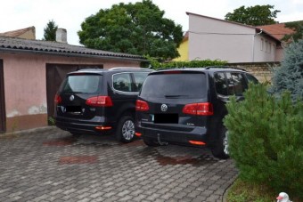 Elkapták a lopott autókkal üzletelő győri bandát