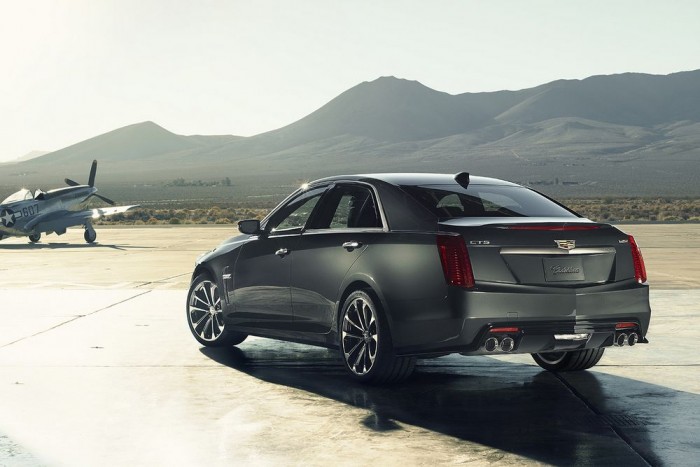 Szélvészgyors szedán Amerikából 8