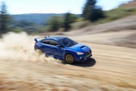 2. Subaru Impreza WRX STi, 12 750 000 Ft, 255 km/ó. Ami nem megy a Nissan 370Z Nismónak, az megy az Impreza csúcsmodelljének: ha csak 5 kilométer/órával is, de gyorsabb a 250-es limitnél. 2,5 literes motorja 300 lóerős, 100-ig elég 5,2 mp