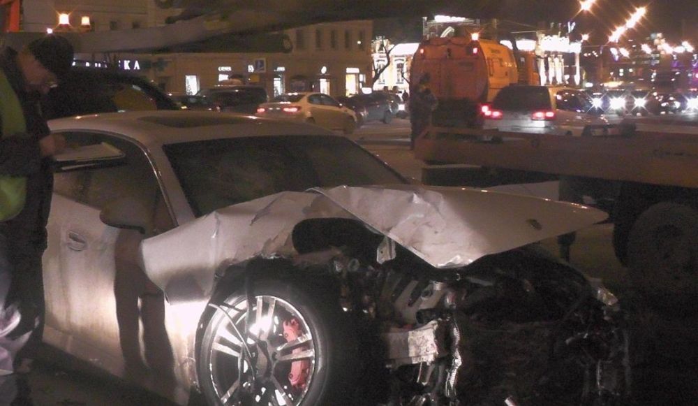 Tömegkarambolt okozott egy Porsche és egy BMW 1