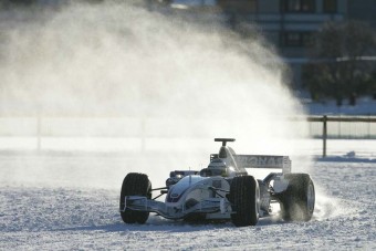5 alkalom, amikor F1-es autó hóban csapatott