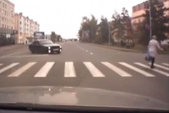 Csoda hogy nem halt meg senki - videó