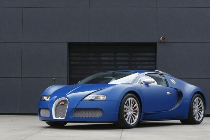 Van még 8 Bugatti Veyron. Valaki?