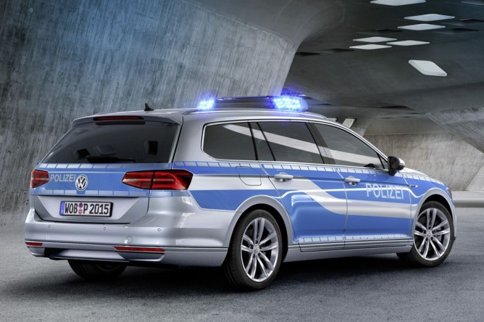 VW Passat mint hibrid rendőrautó 3 | Vezess VW Passat mint hibrid rendőrautó 3