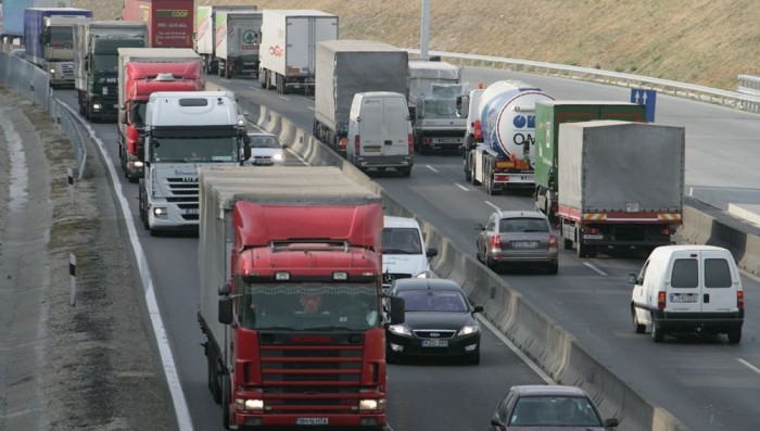 Óriási dugó az M0-son 6