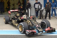 F1: Teljesen új színt kaphat a Lotus is 12