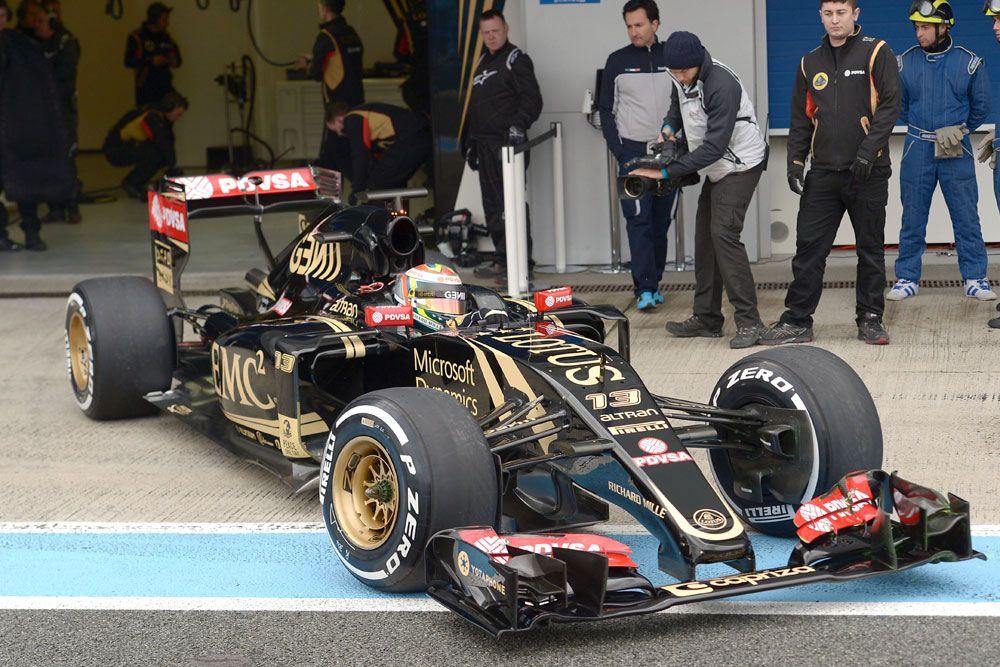 F1: Teljesen új színt kaphat a Lotus is 7