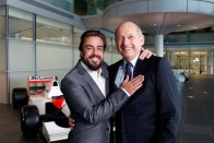 F1: Alonso nem léphet le a McLarentől 15