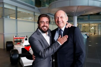 F1: Alonso nem léphet le a McLarentől