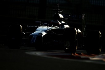 F1: Fekete autóval kezd a McLaren?