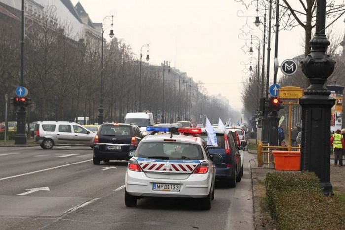 Autós útlezárás, tüntetés 2014 év végén Budapesten