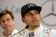 F1: Hamilton helyett Alonsót akarná a Merci 2