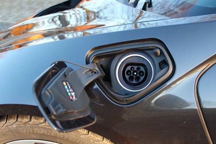 10 indok, hogy miért ne vegyél BMW i8-at 17