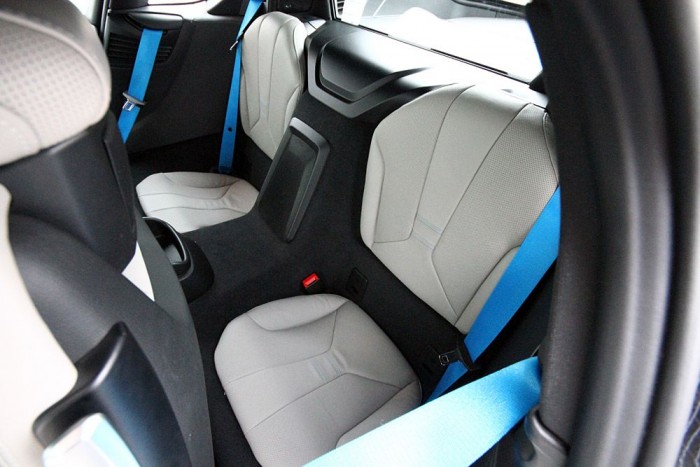 160 centiig még túlélhető a hátsó sor