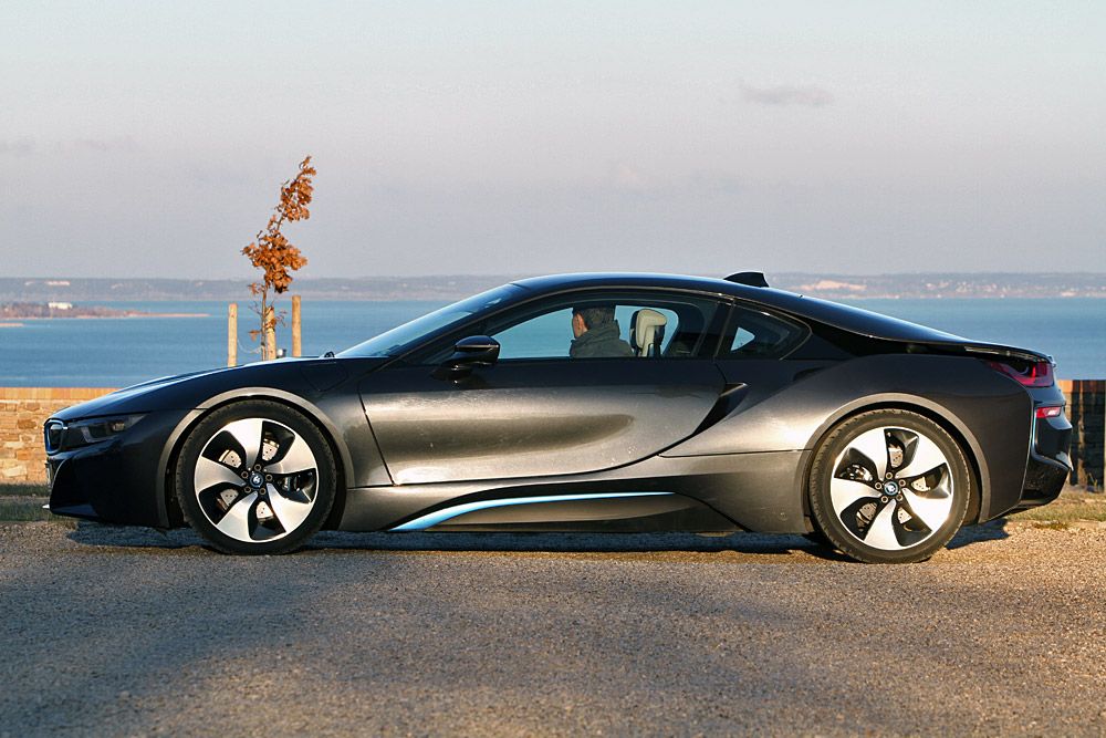 Álomautó 40 milláért: BMW i8 58