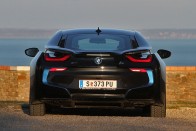 Álomautó 40 milláért: BMW i8 126