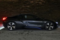 Álomautó 40 milláért: BMW i8 133