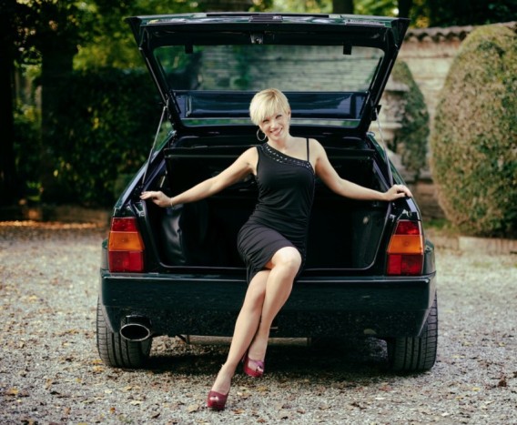 Átlagautók, átlag feletti szépségű hölgyek társaságában 9