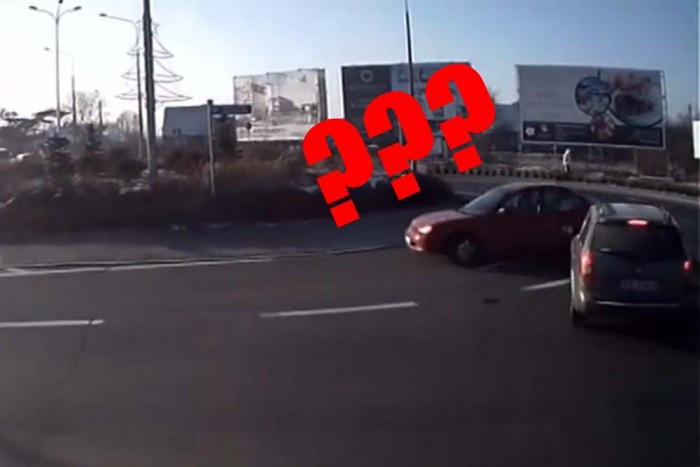 Íme az ember, aki nem érti a körforgalmat