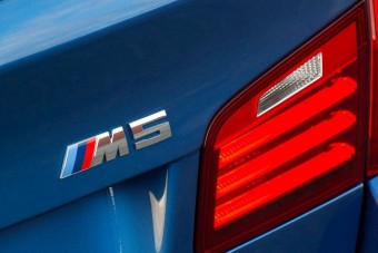 Összkerekes lehet a BMW M5!