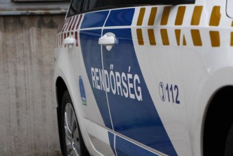 Katasztrófával végződött a motoros gázolás, a HÉV elé ugrott a taxis