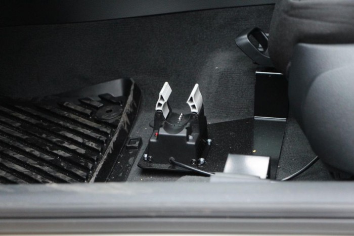 Mentünk az új Mercedes és Audi rendőrautóval 21 | Vezess Amely egyben tölti is a LED-es lámpát. Masszív, nagyon profi