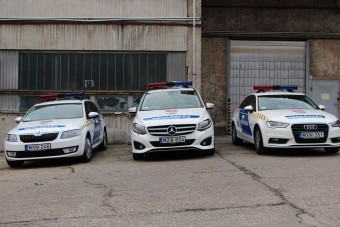 Mentünk az új Mercedes és Audi rendőrautóval