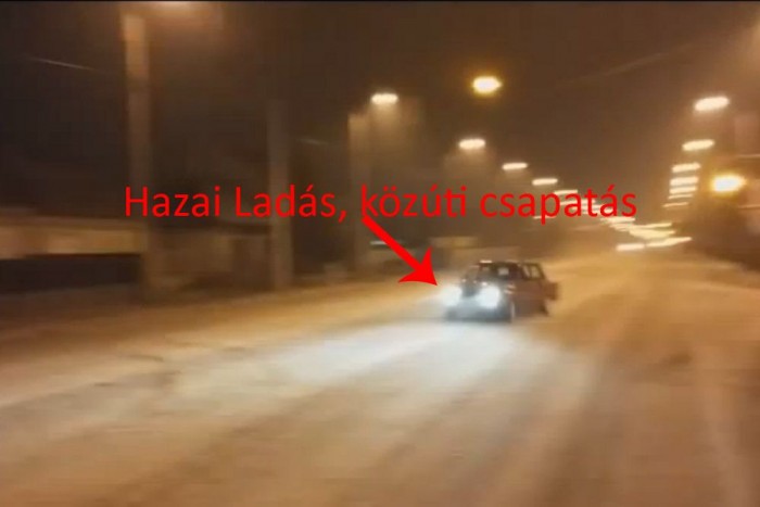 Hazai Lada nyélgázon, keresztben, közúton