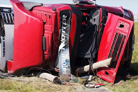 Teljes útzár – ismét tragédia a 4-es főúton