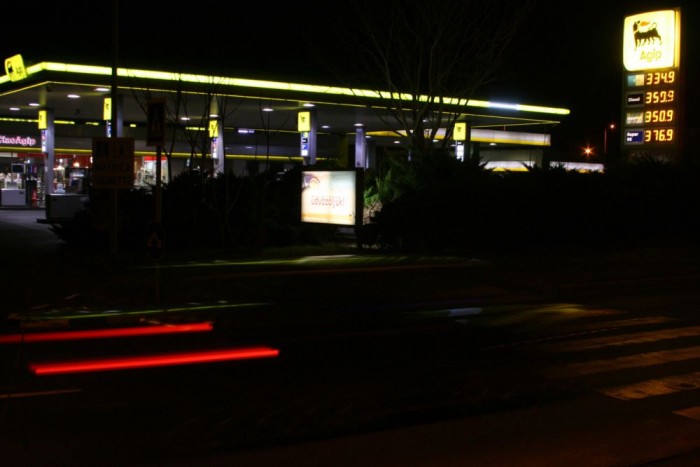 Nincs árverseny a fővárosban: a sűrített földgáz kilója a budai Agip- és a pesti MOL-töltőállomásán ugyanúgy 379 forintba kerül