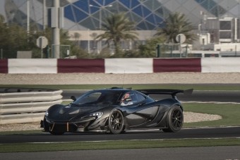 Tavasszal jön a McLaren hibrid versenyautója