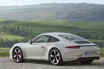 Szabad az út a hibrid 911 előtt!