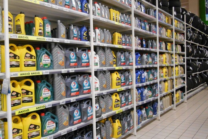 Nagy a választék olajból az Auchan polcain, de kevés a neves márkától érkező olcsó olaj