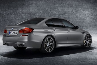 190 milliót adtak egy BMW M5-ért, normális?!