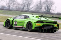 Itt a Lamborghini első GT3 versenyautója! 16