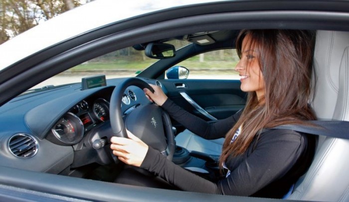 Szemtelenül szexi hölgyek, tomboló lóerők 24