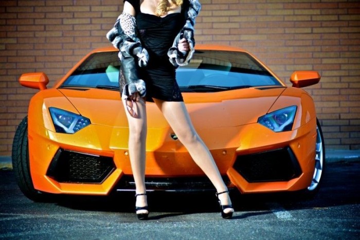 Szemtelenül szexi hölgyek, tomboló lóerők 22