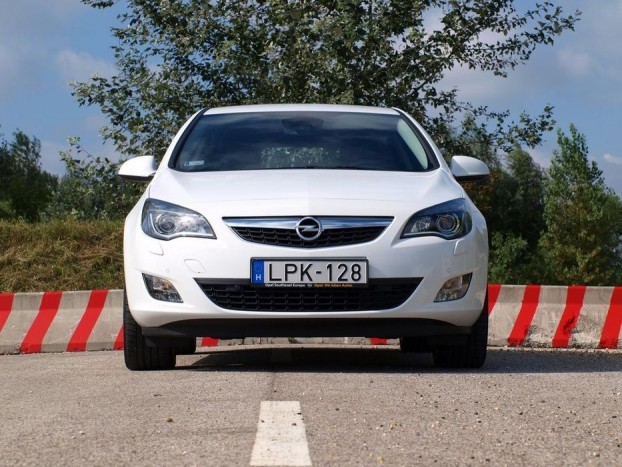 Opel Astra vagy Audi A3? 4
