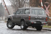 Egy húszast letagadhatna: Land Cruiser FJ62 60